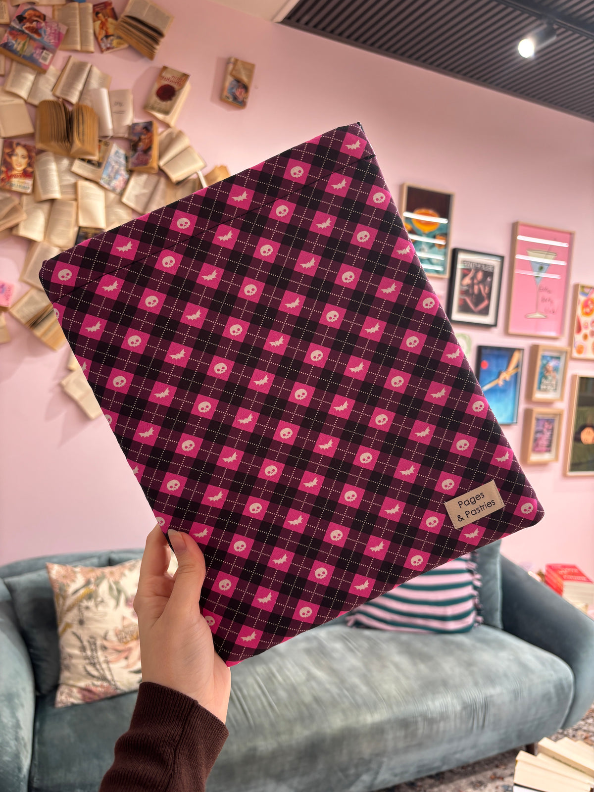 Large Book Pouch - Pink Skulls