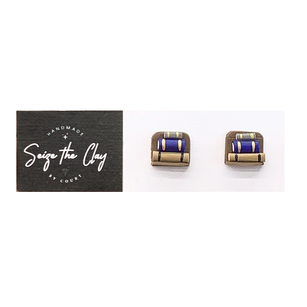 Bookshelf Studs 25